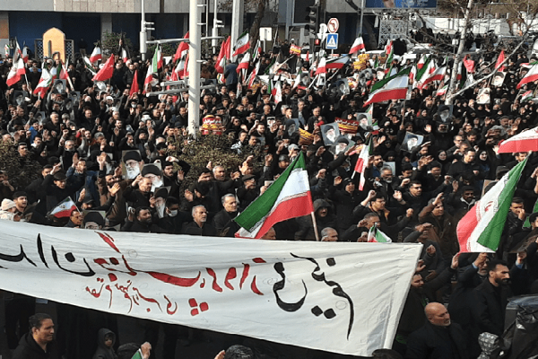 فریاد انتقام خواهی مردم شیراز در پی شهادت رهبر انقلاب اسلامی