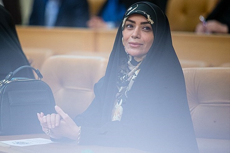 حضور ابراهیم حاتمی کیا در راهپیمایی های مردمی تهران/ واکنش الهام چرخنده به شهادت رهبر انقلاب