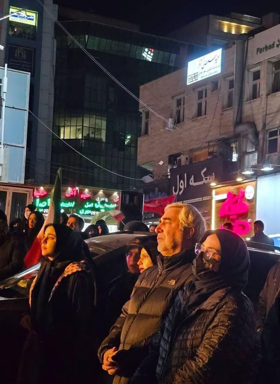 حضور ابراهیم حاتمی کیا در راهپیمایی های مردمی تهران/ واکنش الهام چرخنده به شهادت رهبر انقلاب