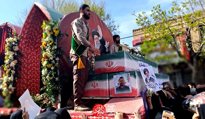 گزارش تصویری تشییع شهدای حملات دشمن امریکایی- صهیونی در کاشان گزارش تصویری تشییع شهدای حملات دشمن امریکایی- صهیونی در کاشان