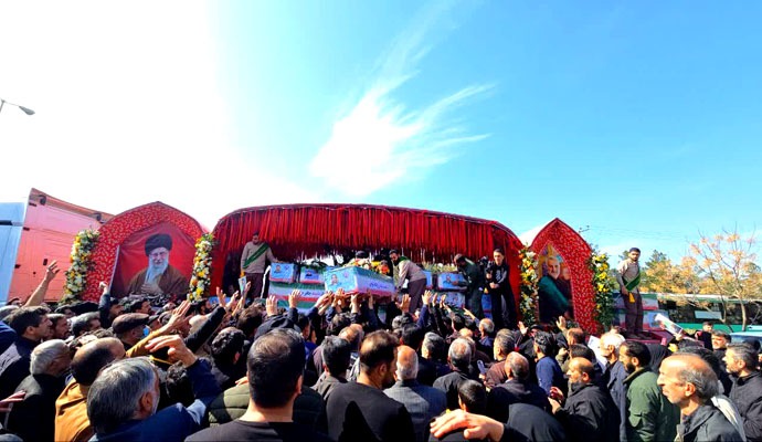 گزارش تصویری تشییع شهدای حملات دشمن امریکایی- صهیونی در کاشان گزارش تصویری تشییع شهدای حملات دشمن امریکایی- صهیونی در کاشان