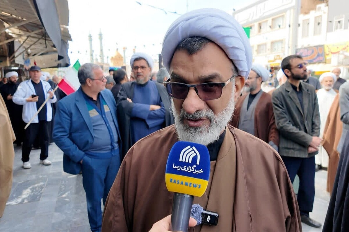 نظام فکری رهبر شهید ما زنده است