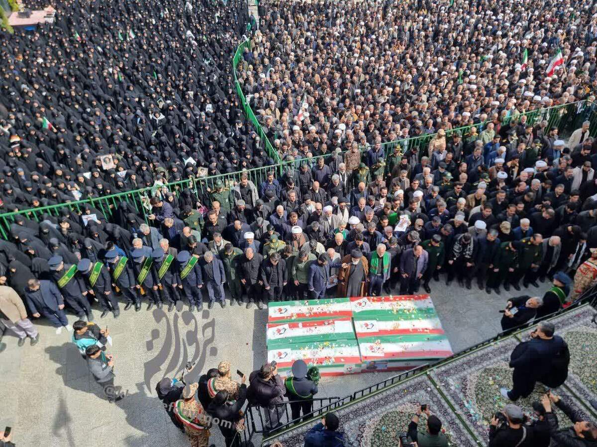 تشییع پیکر مطهر شهدای حملات موشکی ناجوانمردانه آمریکایی صهیونی به شهر مقدس قم