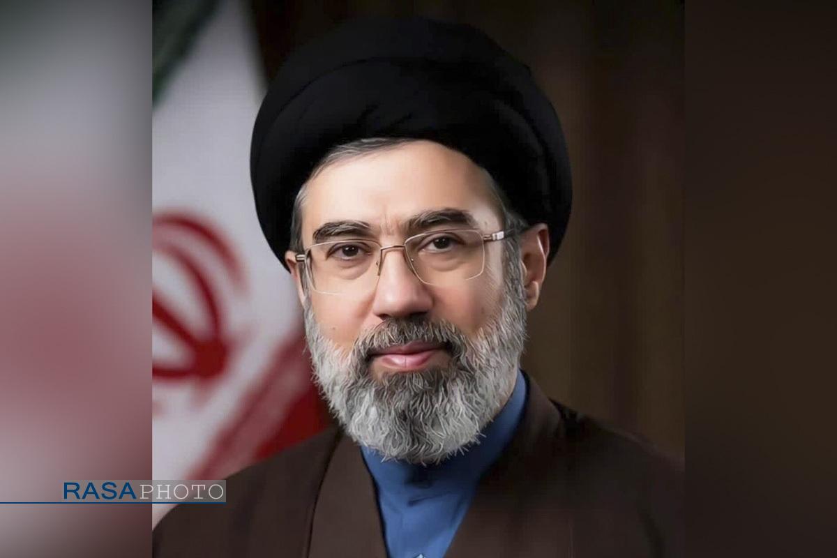 قوی‌تر از گذشته گوش به فرمان رهبر جدید انقلاب خواهیم بود
