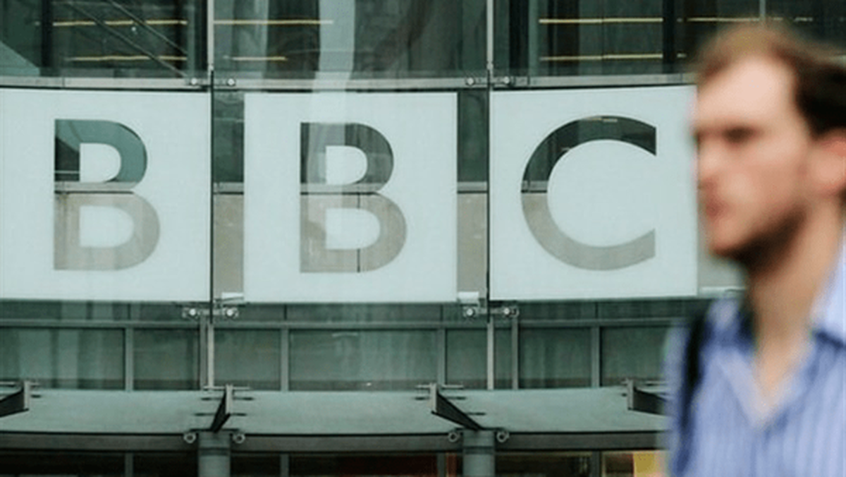 اعتراض خبرنگار خارجی به نحوه پوشش اخبار جنگ در BBC؛ شرافت ندارید!
