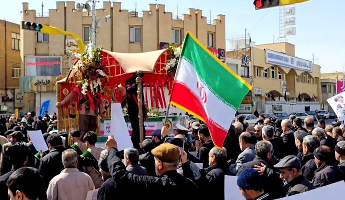 تشییع کاروان سوم شهدای اقتدار کاشان + عکس