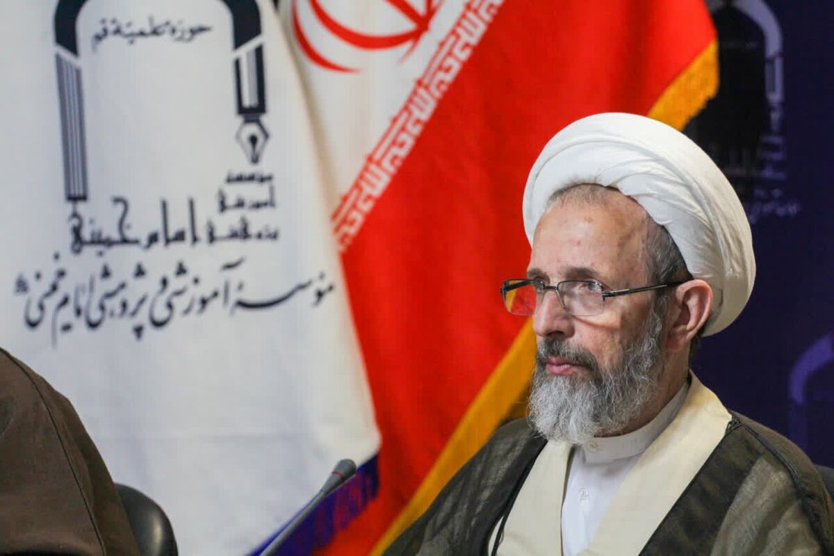 پیام تبیینی آیت‌الله رجبی در پی انتخاب رهبر معظم انقلاب