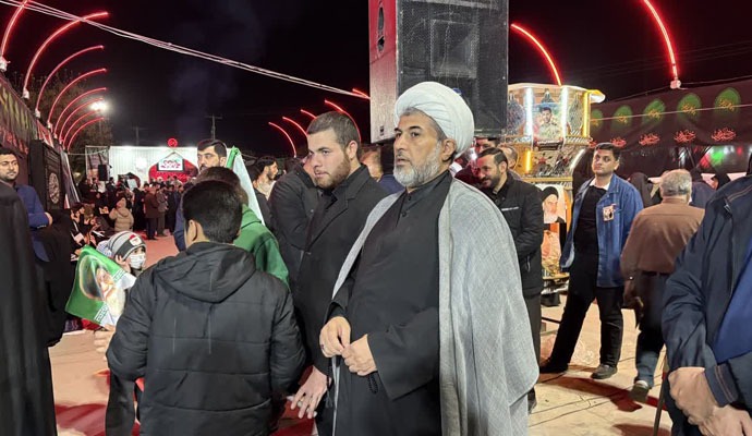 مردم کاشان پای کار انقلاب