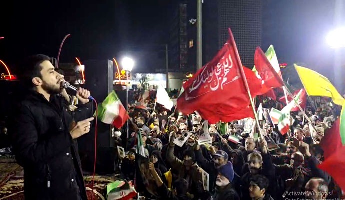 مردم کاشان پای کار انقلاب + عکس