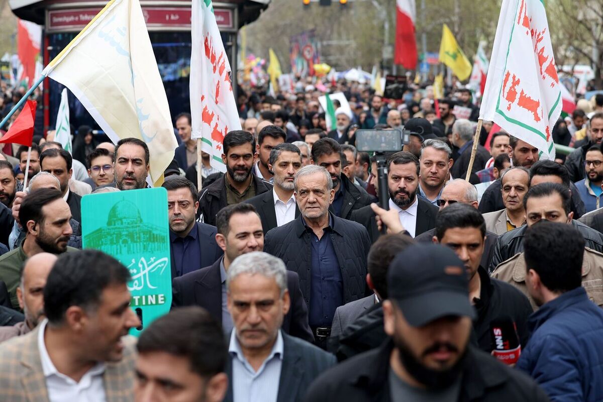 حضور رئیس‌جمهور در راهپیمای روز قدس تهران