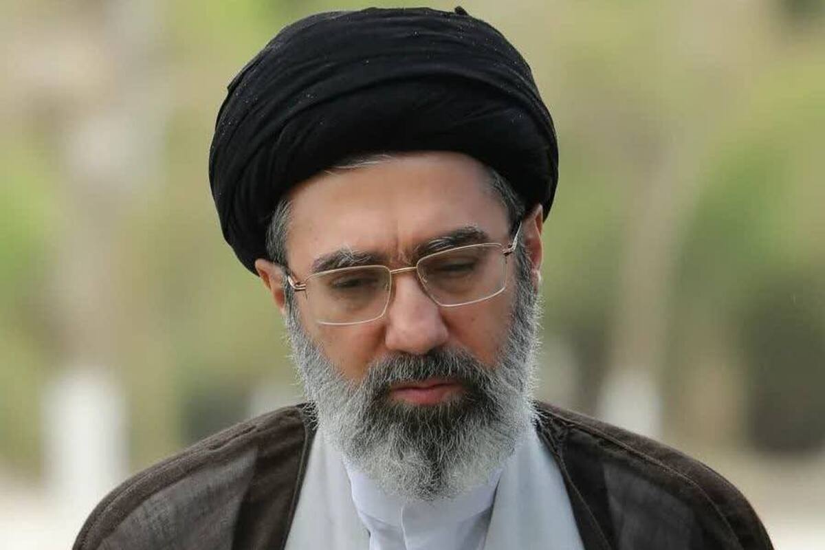 ویژگی‌های بارز اخلاقی آیت‌الله سید مجتبی خامنه‌ای