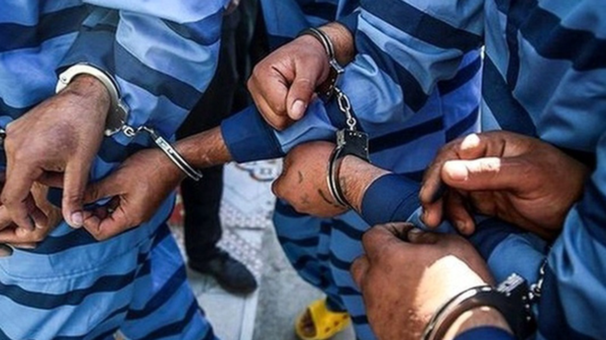 پلیس ۵۴ نفر شرور سلطنت‌طلب را دستگیر کرد