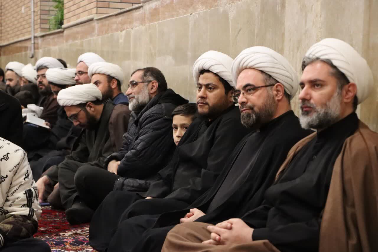 برگزاری ویژه‌برنامه تبیینی و عزای امام شهید برای خانواده‌های طلاب تبریز+ تصاویر