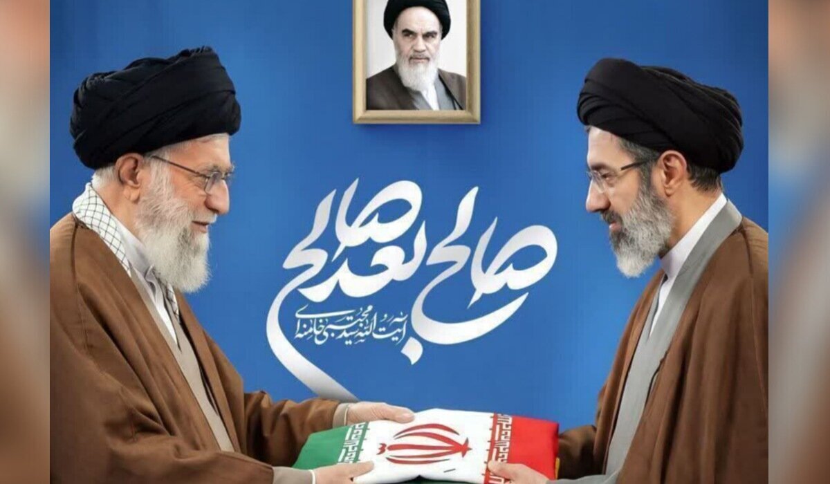 تجدید بیعت اعضای هیئت علمی پژوهشگاه فرهنگ و اندیشه اسلامی با رهبر معظم انقلاب