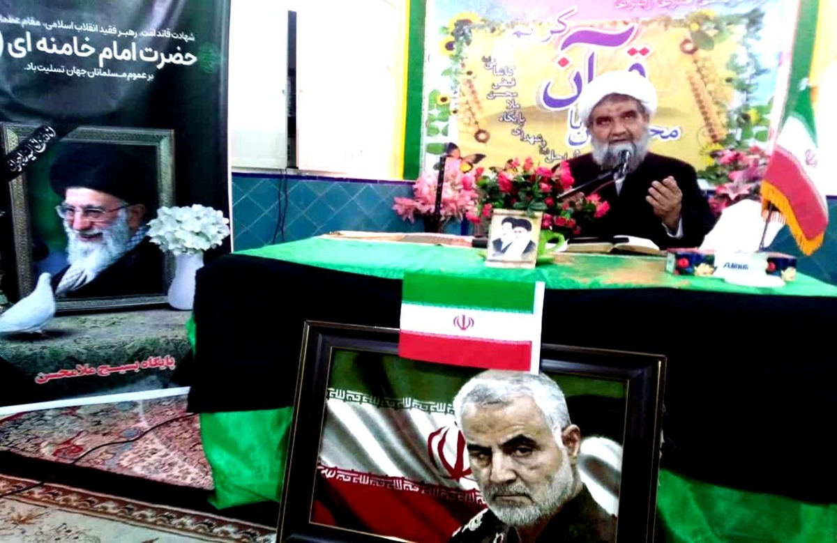 اهل بیت منبع علم الهی هستند