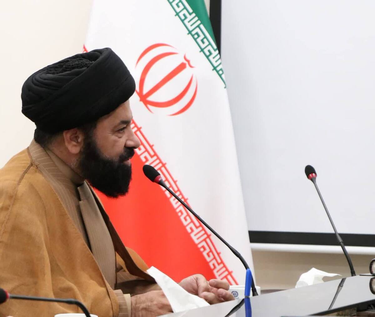 پیگیری جنایات دشمن از طریق پایان نامه ها و رساله های حقوقی در عرصه بین الملل