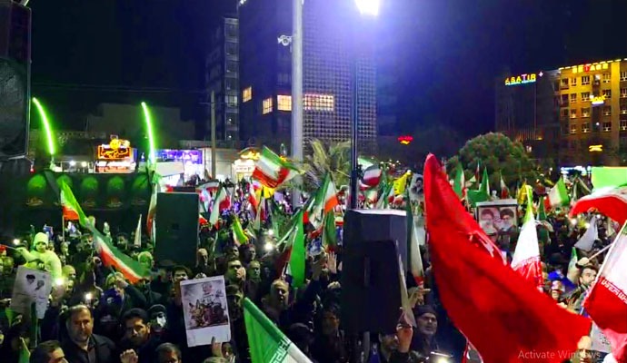 مردم کاشان پای انقلاب/ علمدار ولایت کاشونیا فدایت + عکس