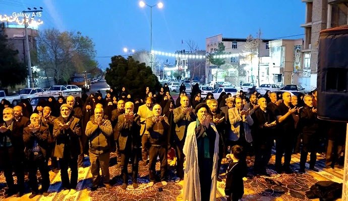 مردم کاشان پای انقلاب/ علمدار ولایت کاشونیا فدایت + عکس