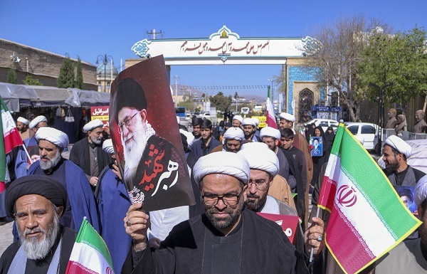 تصاویر| بیعت علما،روحانیون و طلاب فارس با رهبر انقلاب