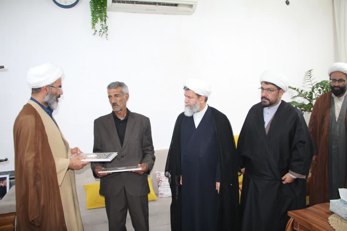 طلاب شهید نشان دادند که روحانیت در خط مقدم دفاع از مردم قرار دارد