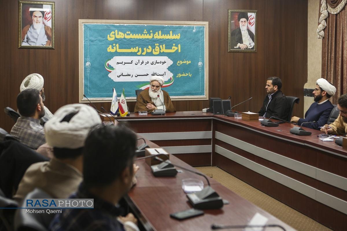 خودسازی مقدمه جامعه‌سازی و تمدن‌سازی اسلامی است