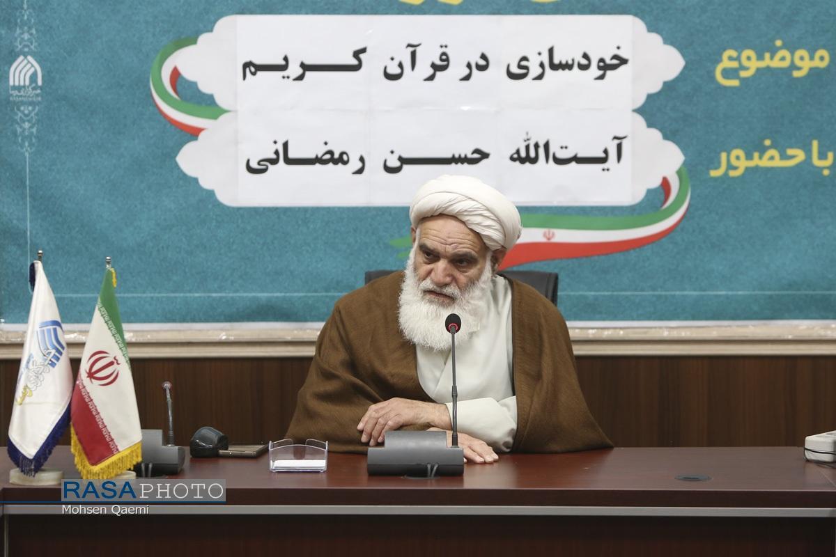 خودسازی مقدمه جامعه‌سازی و تمدن‌سازی اسلامی است