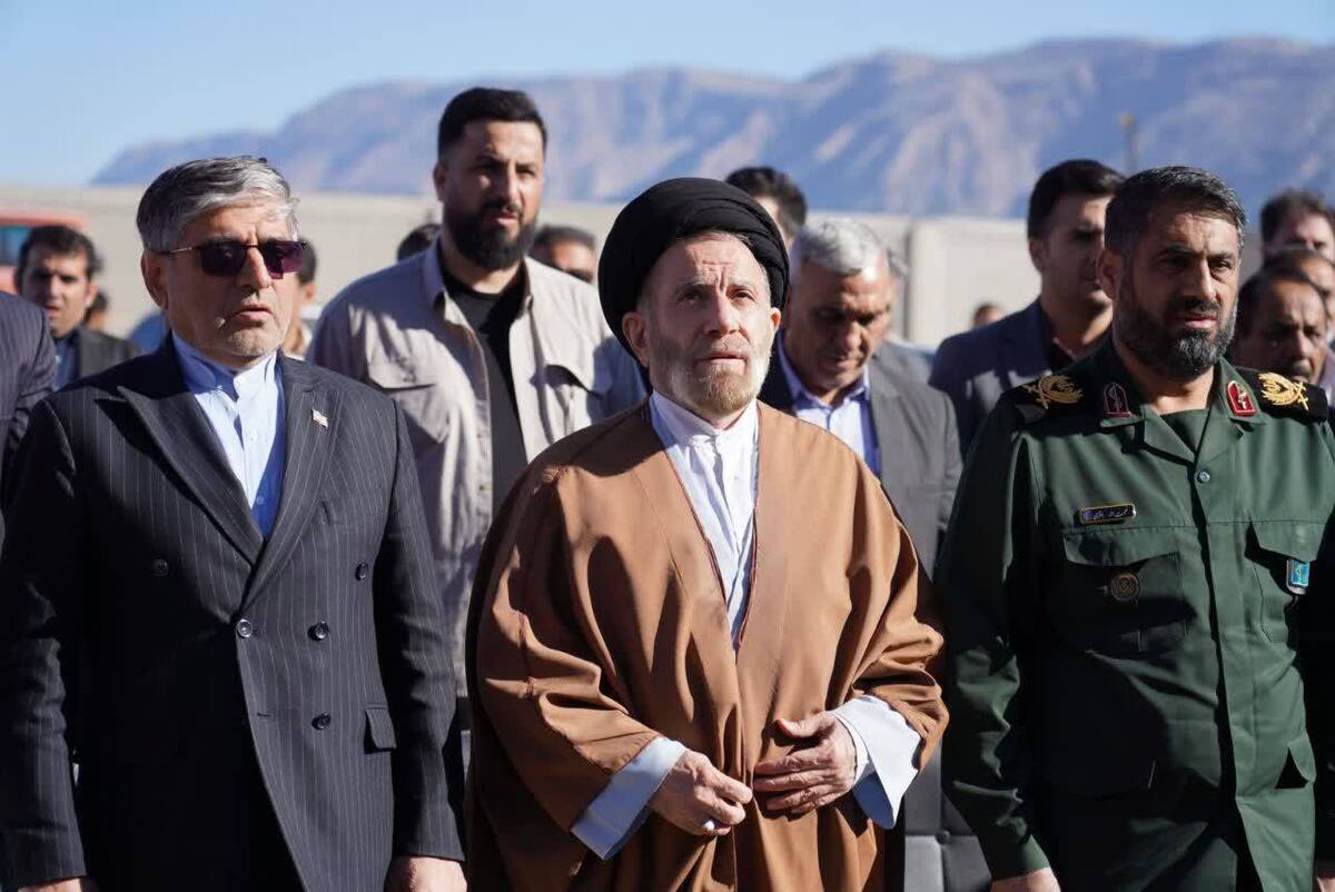 خدمت‌رسانی جهادی در بیمارستان صحرایی رومشکان جلوه‌ای از روحیه ایثار و همدلی است