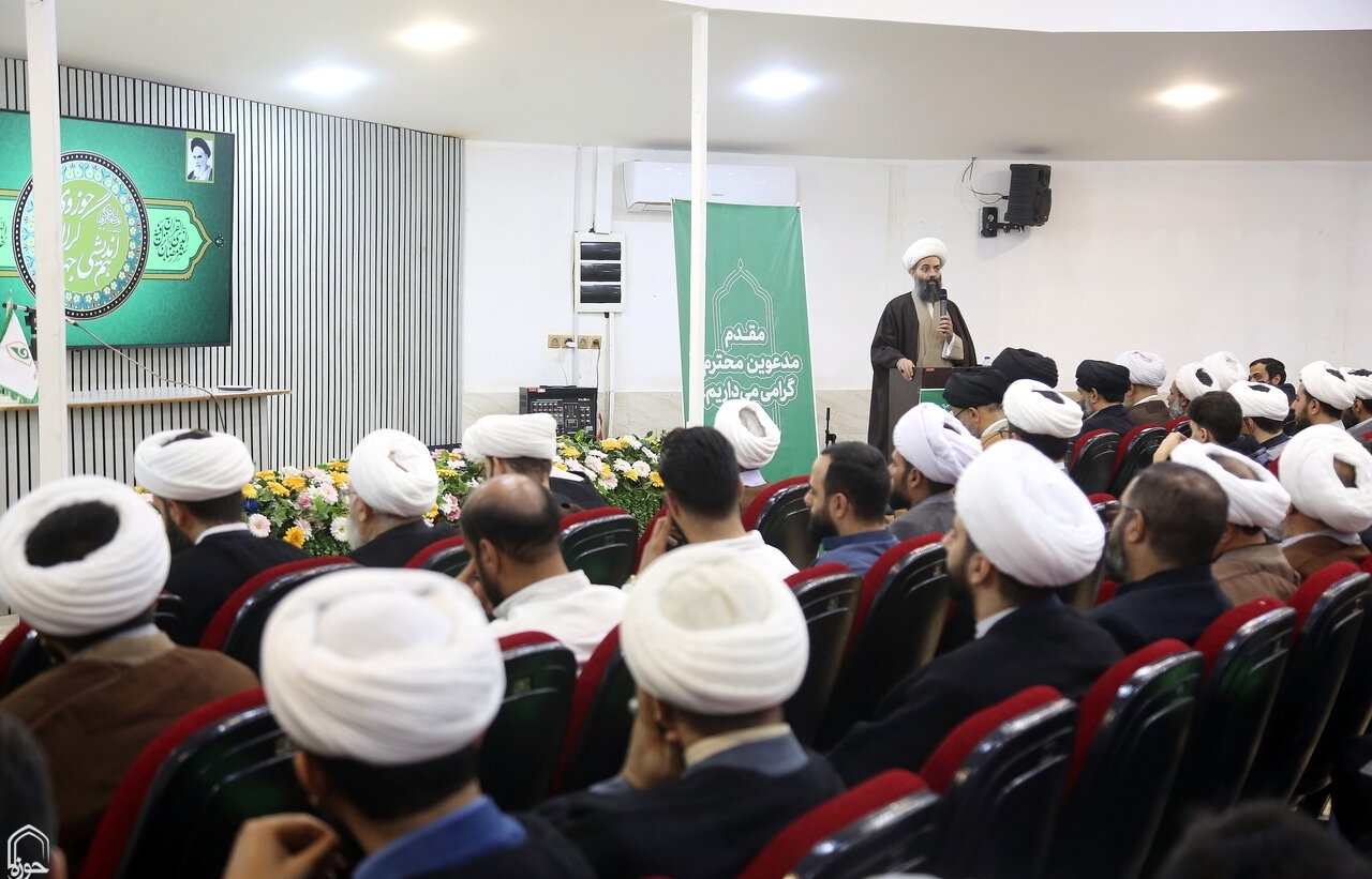 نشست هم اندیشی جهادگران حوزوی برگزار شد نشست هم اندیشی جهادگران حوزوی برگزار شد