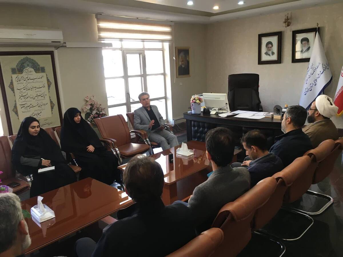 چهره معنوی و هنری دین را به نسل جدید نشان دهیم