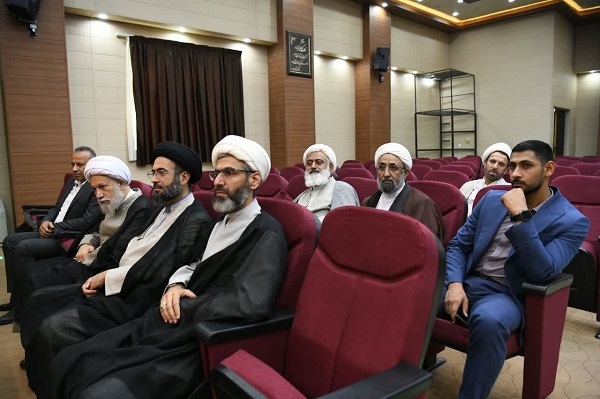 برگزاری همایش تجلیل از اساتید حوزه علمیه خواهران شیراز