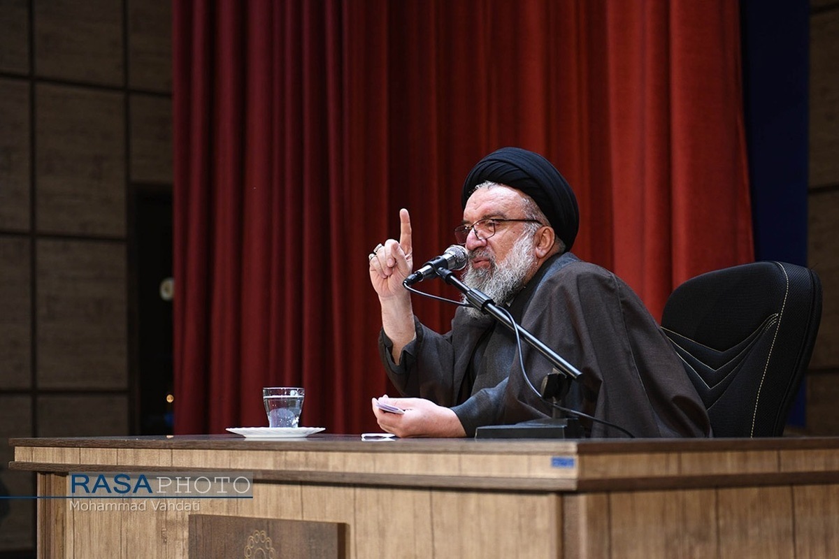 مطرح شدن انقلاب اسلامی ایران بهعنوان یک پدیده بیبدیل جهانی، ثمره مجاهدت حوزه و عالمان دینی است