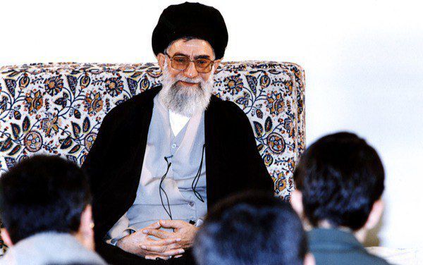 امام خامنه‌ای؛ معلم جهانی امت