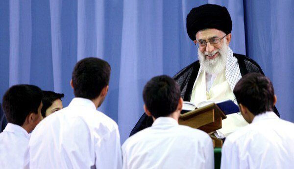 امام خامنهای؛ معلم جهانی امت