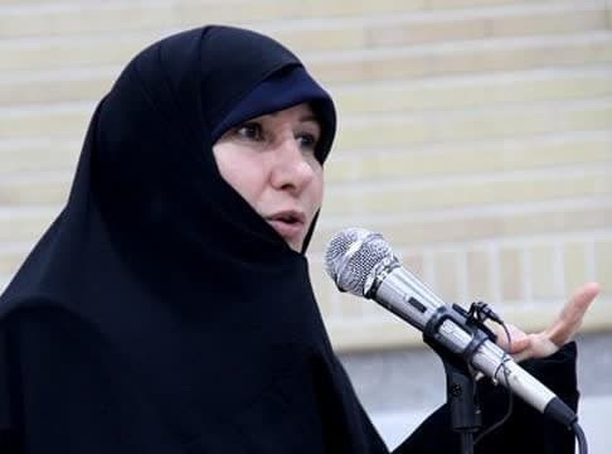 طلاب در کار فرهنگی تشکیلاتی عمل کنند