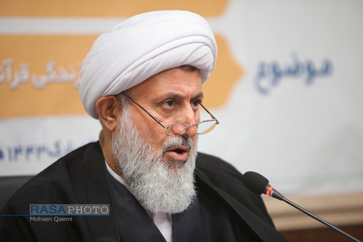 روحانیت و حوزههای علمیه وظیفه سنگینی در قبال پیام رهبر انقلاب دارند