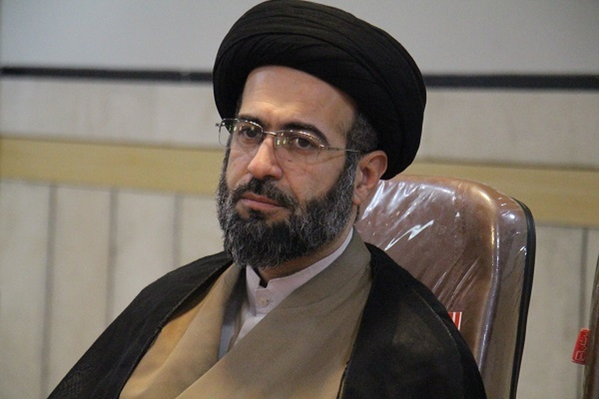کسب علم مایه اصلی طلبگی است