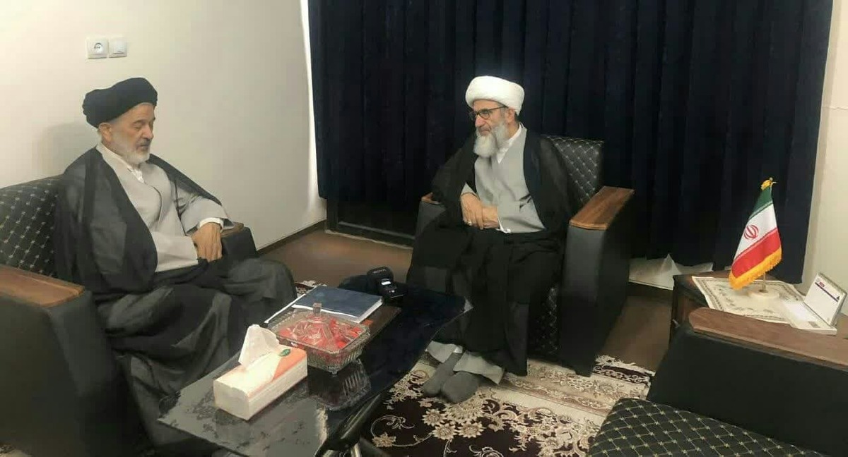 دولت و حکومت باید شنونده و عامل رهنمودهای حوزه باشند