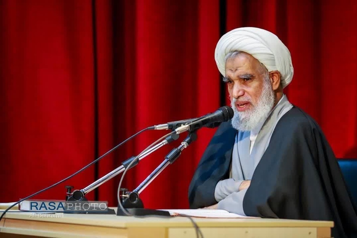 ساختن کشور و رفع محرومیت همت جهادی و حضور خالصانه در صحنه را می طلبد