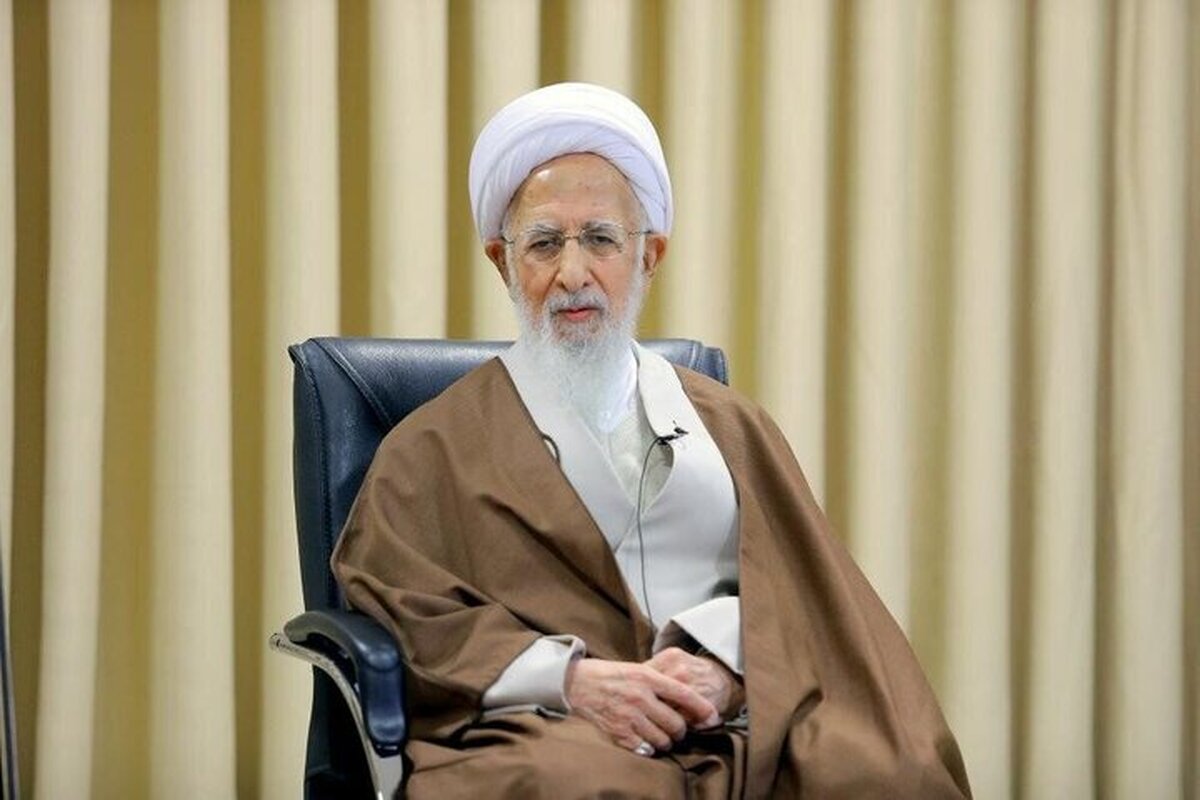 استاد حشمت پور توانست حکمت مشاء و اشراق و حکمت متعالیه را کنار هم جمع کند