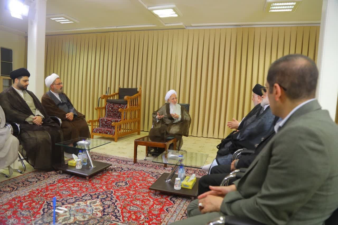 دیدار نماینده آیت الله العظمی سیستانی با آیت الله العظمی جوادی آملی