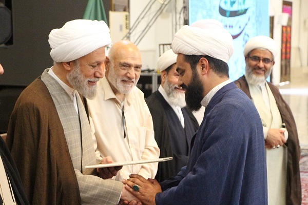 اختتامیه جشنواره پژوهشی علامه حلی حوزه علمیه فارس برگزار شد