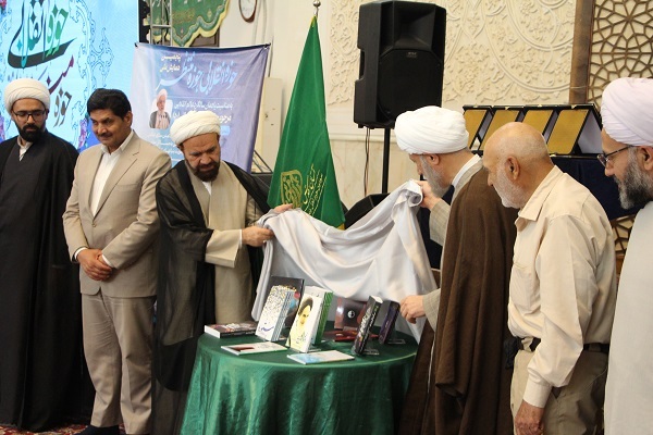 تجلیل از برگزیدگان همایش ملی «حوزه انقلابی حوزه منتظر» در شیراز