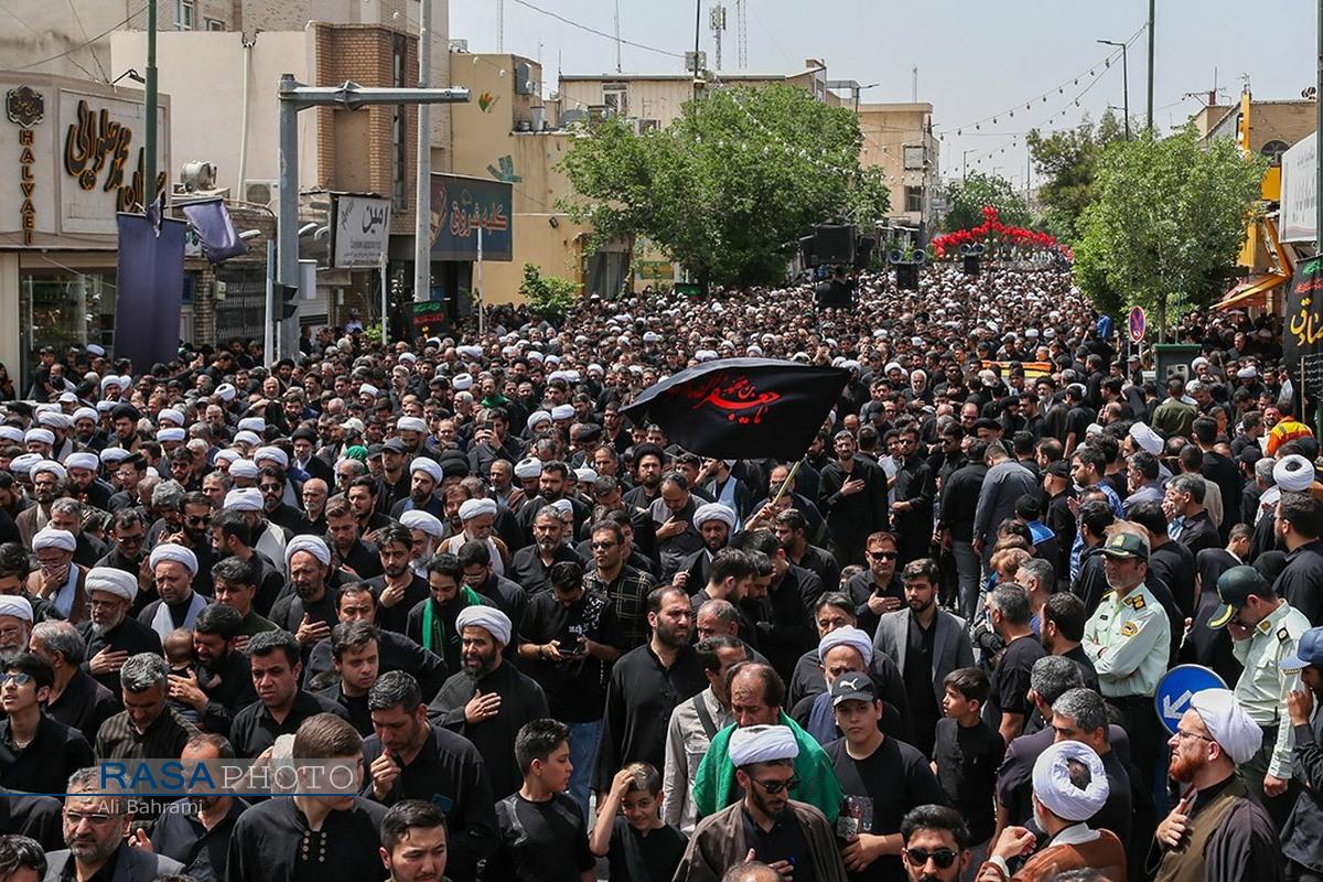 دسته عزاداری روز شهادت حضرت امام صادق (ع) با حضور آیت الله وحید خراسانی