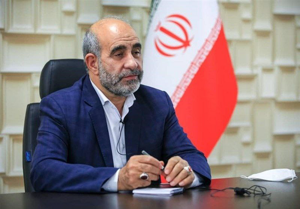 اهتزاز پرچم امام رضا در ۱۵۵ شهرستان ایران در دهه کرامت