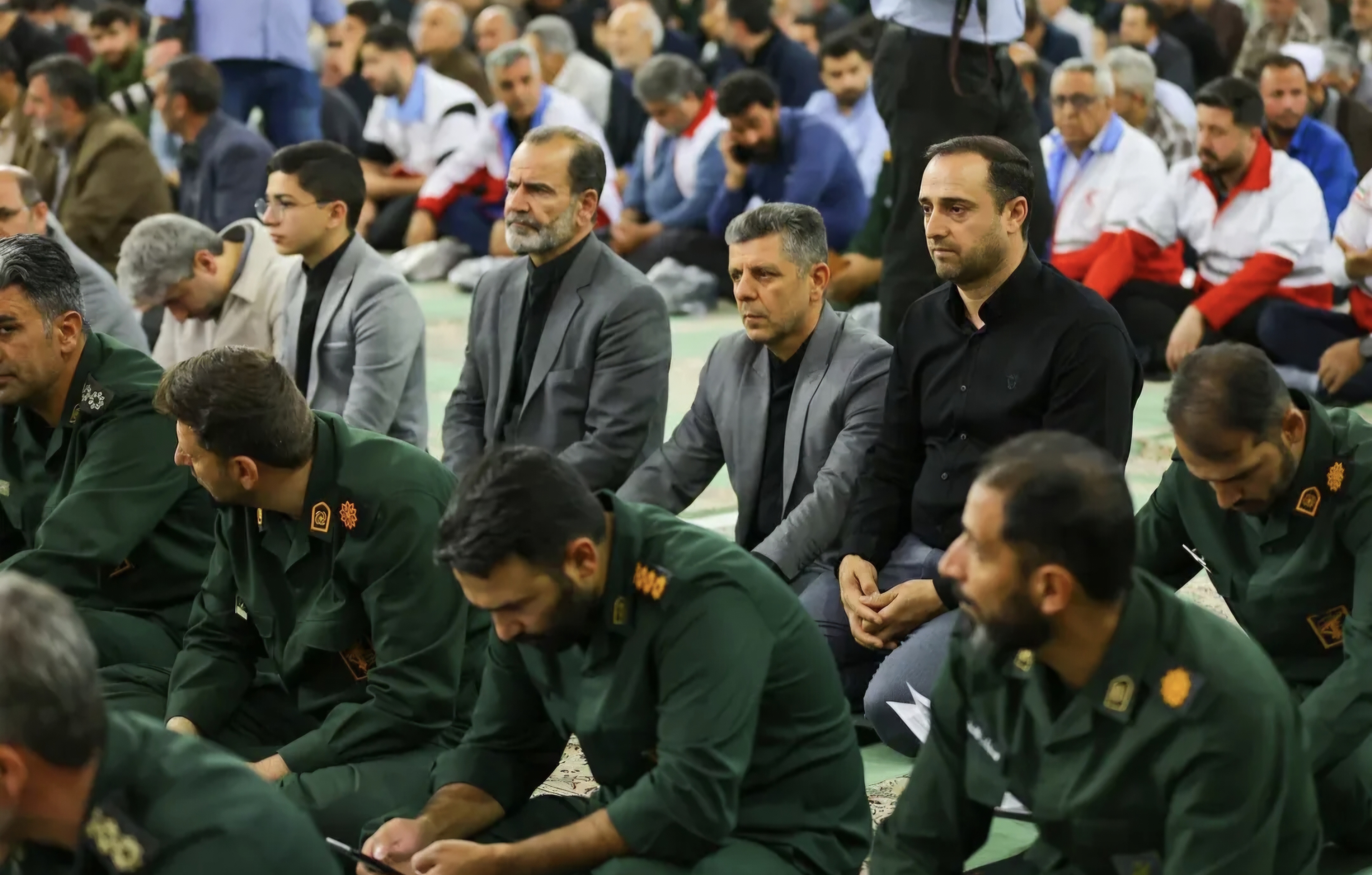 در حال بروز رسانی تبریز میزبان حماسه‌ای از اشک و افتخار / تجلیل از مکتب شهیدان خدمت در مصلی امام خمینی(ره)