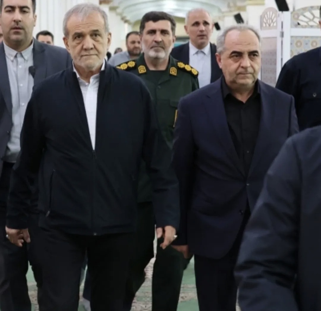 در حال بروز رسانی تبریز میزبان حماسه‌ای از اشک و افتخار / تجلیل از مکتب شهیدان خدمت در مصلی امام خمینی(ره)