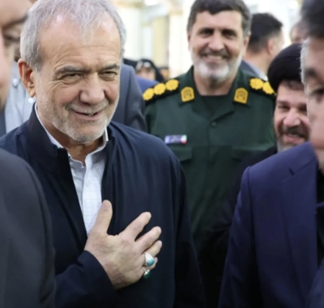 در حال بروز رسانی تبریز میزبان حماسه‌ای از اشک و افتخار / تجلیل از مکتب شهیدان خدمت در مصلی امام خمینی(ره)