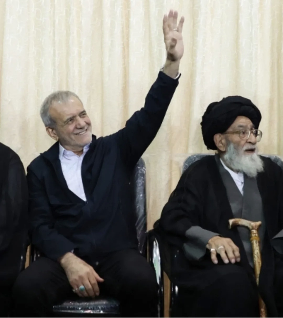 در حال بروز رسانی تبریز میزبان حماسه‌ای از اشک و افتخار / تجلیل از مکتب شهیدان خدمت در مصلی امام خمینی(ره)