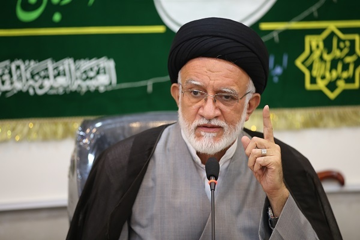 روحانیون در سخنان خود وحدت اسلامی را مد نظر داشته باشند