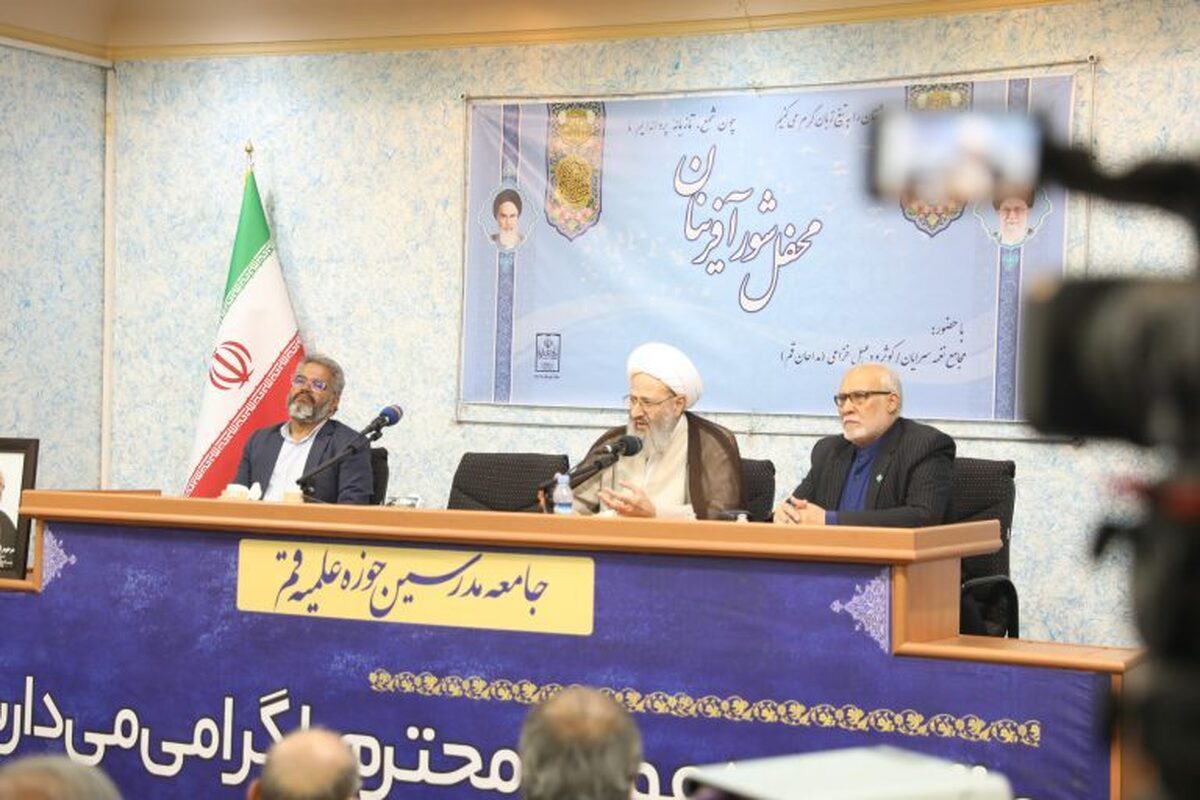 غرض نهایی در مداحی باید بیان عقاید و سیره اهل بیت باشد